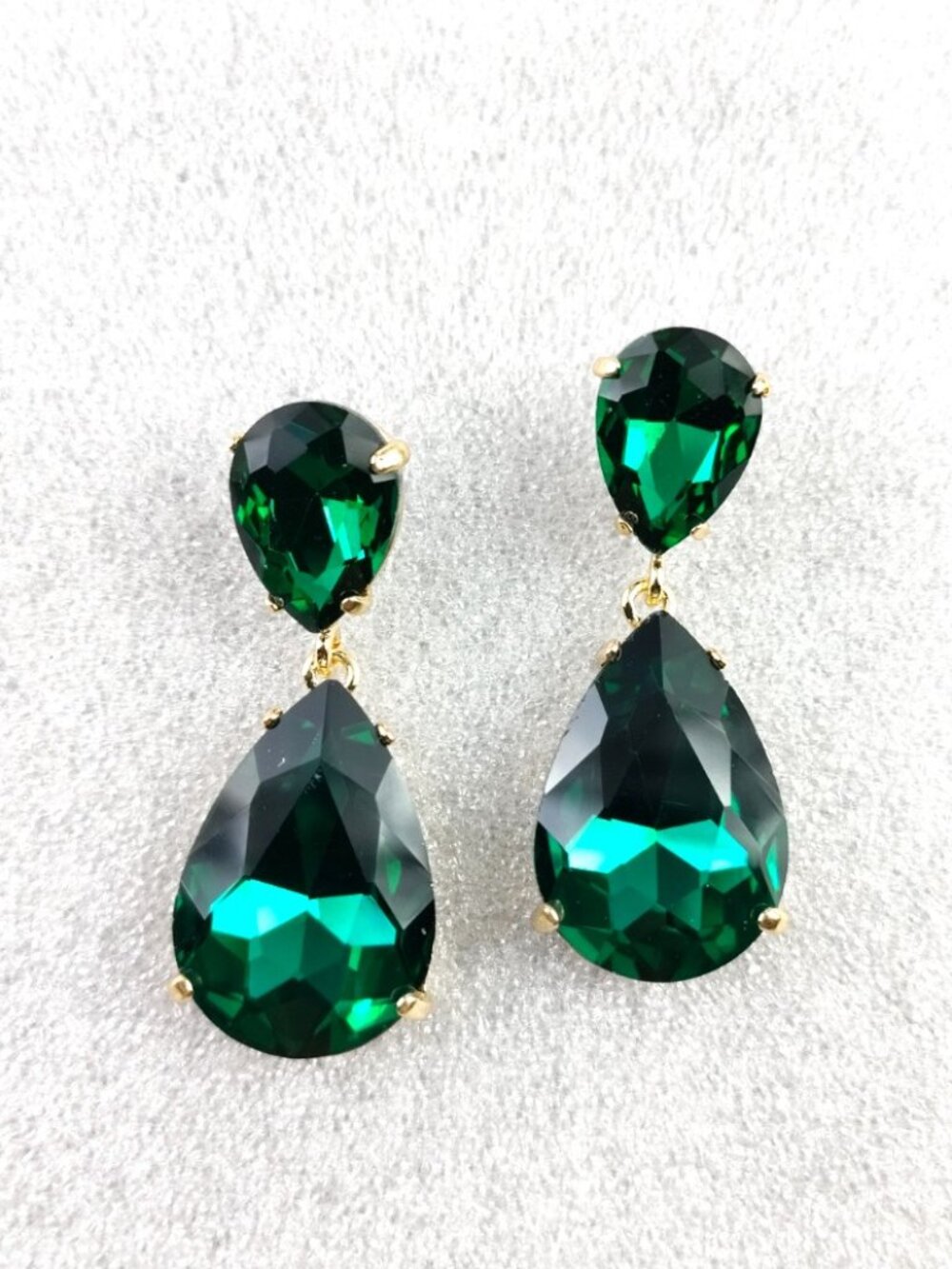 Emerald Teardrop Dangle Earrings
